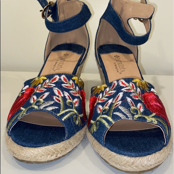 Patrizia by Spring Step Heels - Picture 2 of 7